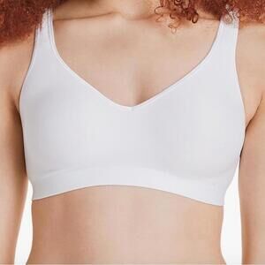 Hanes Women's Wireless Bra, 2X Smooth Comfort Full-Coverage T-Shirt Bra